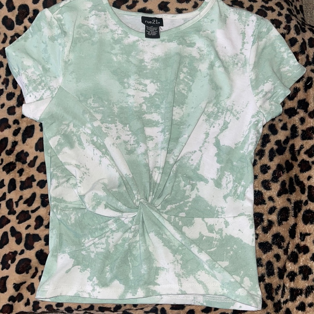 cropped tee, tie dye scrunched in middle, SIZE XS